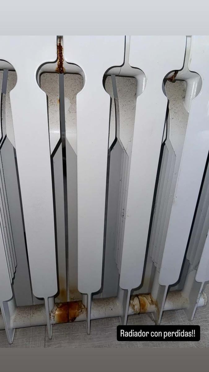 Radiador antiguo con pérdidas de agua